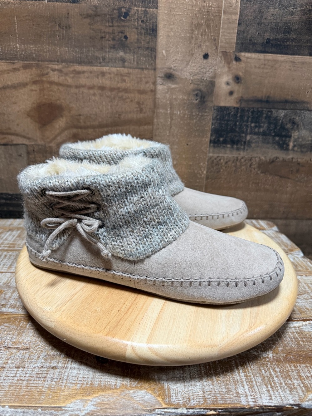 Airwalk Womens Size 12 Slipper Boots Beige Faux Fur Lined Moccasin Booties
